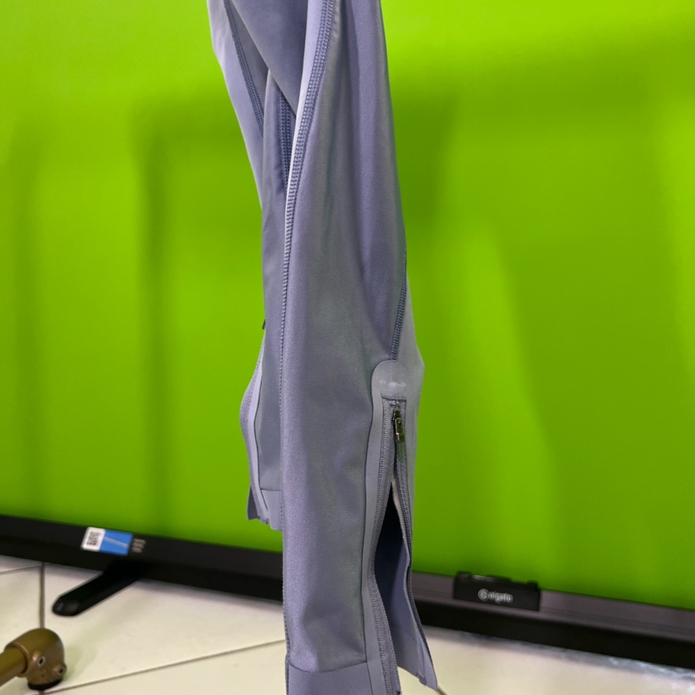 Running Pants - Picture 3 of 5